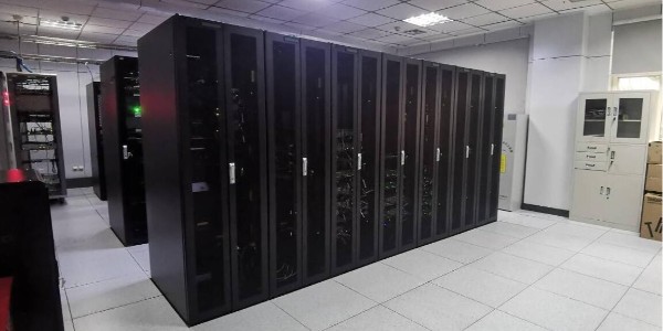 機房環境監控系統：保障數據中心穩定運行的